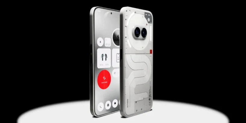 El Nothing Phone 2(2) visto por su parte trasera con su cámara dual y por su parte delantera, presumiendo de Nothing OS