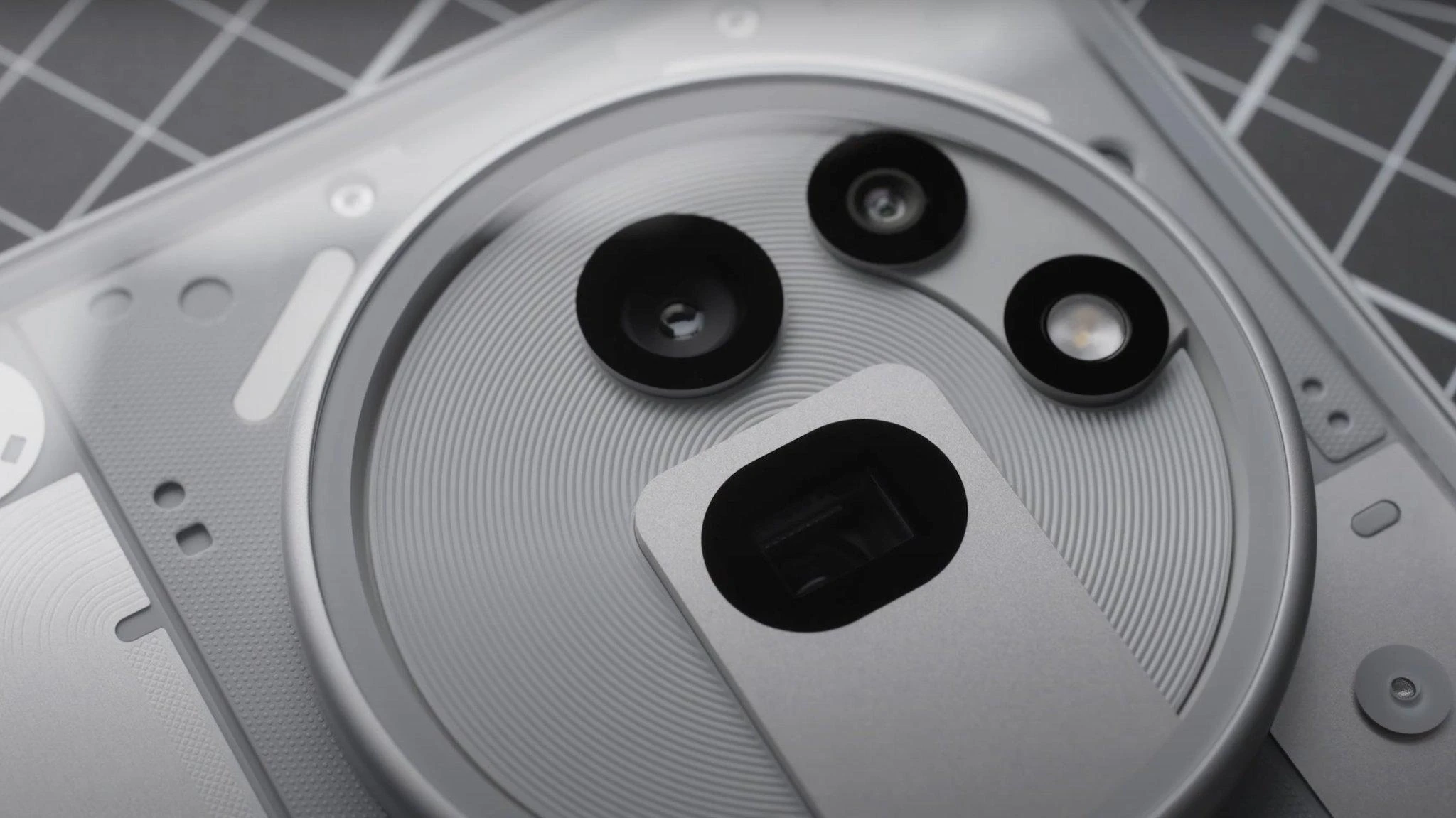 Captura del anuncio oficial del nuevo teléfono Nothing Phone (3a) Pro