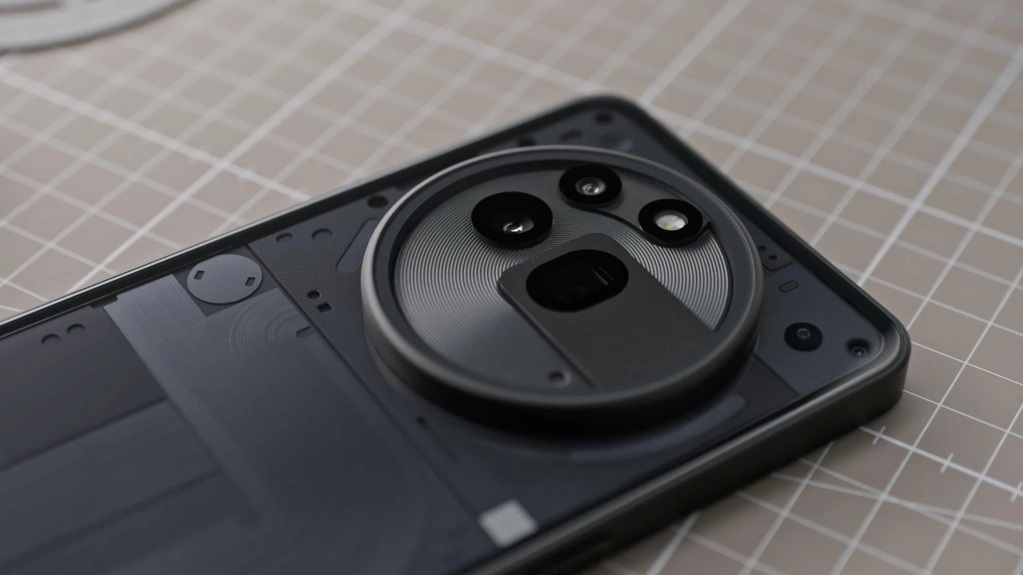 Captura del anuncio oficial del nuevo teléfono Nothing Phone (3a) Pro