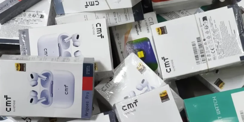 El lado oscuro del éxito: mafias, redadas y más de 1.000 productos de Nothing falsificados