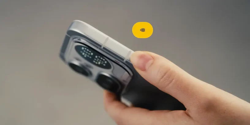 gran novedad de nothing con essential voice